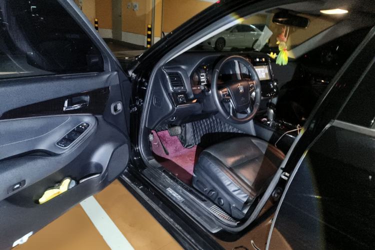 Used Toyota Crown 2015 2.0T Fashion Edition Driver Seat