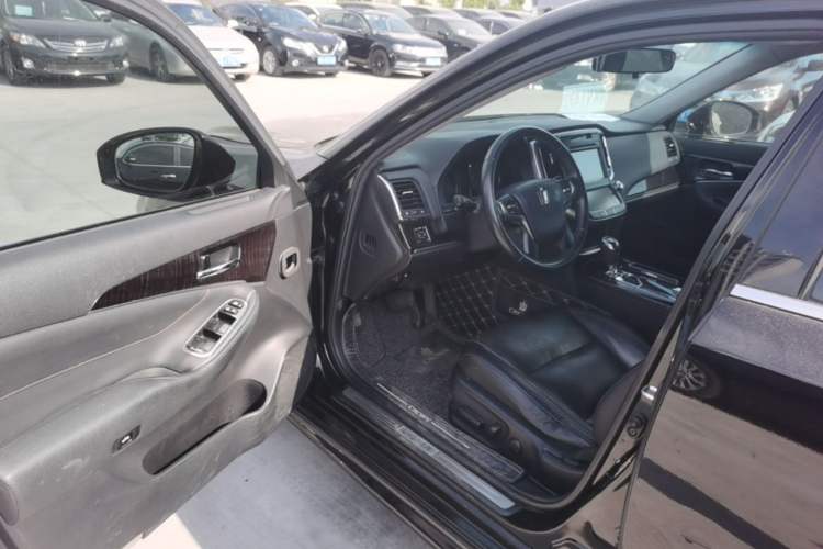 Used Toyota Crown 2015 2.0T Fashion Edition Driver Seat
