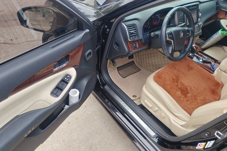 Used Toyota Crown 2015 2.5L Smart Edition Driver Seat
