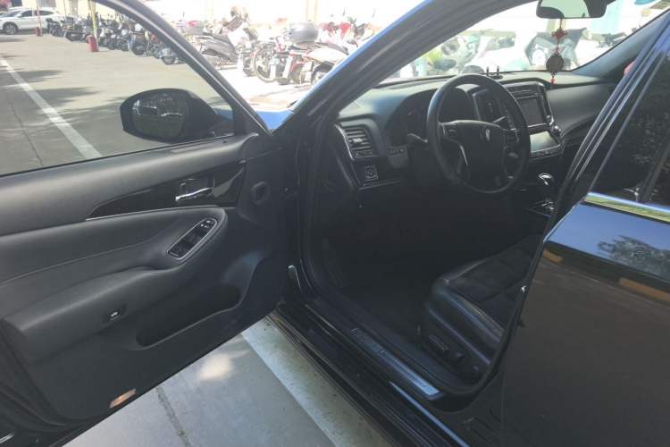 Used Toyota Crown 2015 2.0T Fashion Edition Driver Seat