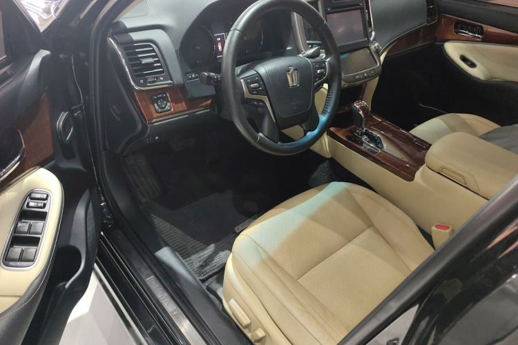 Used Toyota Crown 2015 2.5L Smart Edition Driver Seat