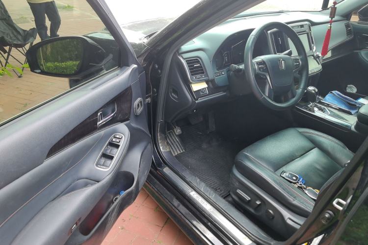 Used Toyota Crown 2015 2.5L Smart Edition Driver Seat