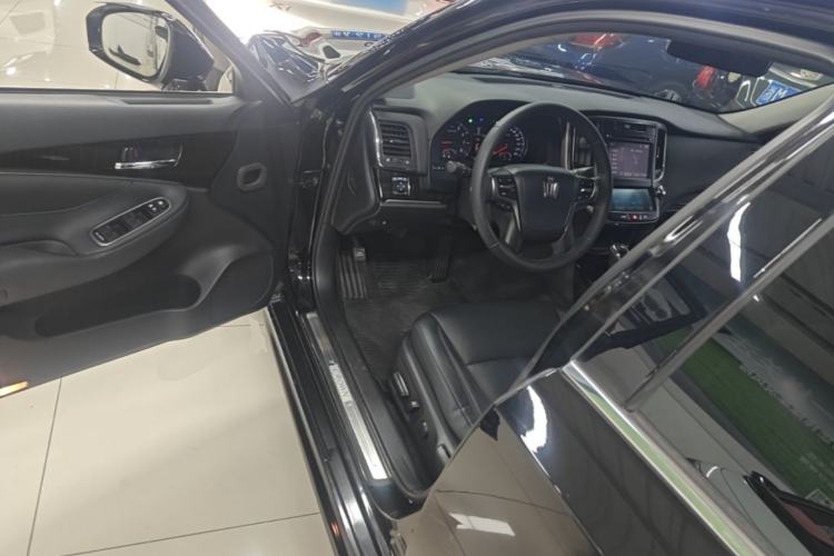 Used Toyota Crown 2015 2.0T Fashion Edition Driver Seat