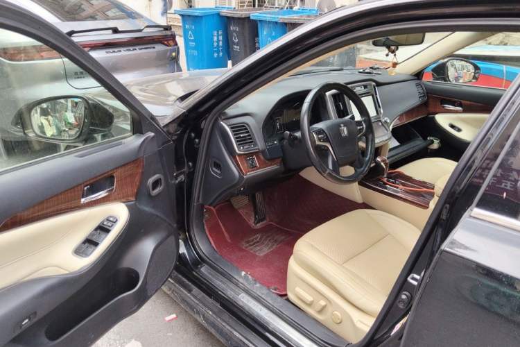 Used Toyota Crown 2015 2.0T Fashion Edition Driver Seat