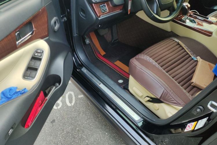 Used Toyota Crown 2015 2.0T Fashion Edition Driver Seat