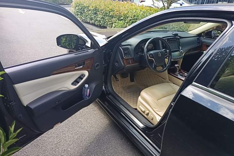 Used Toyota Crown 2015 2.5L Smart Edition Driver Seat
