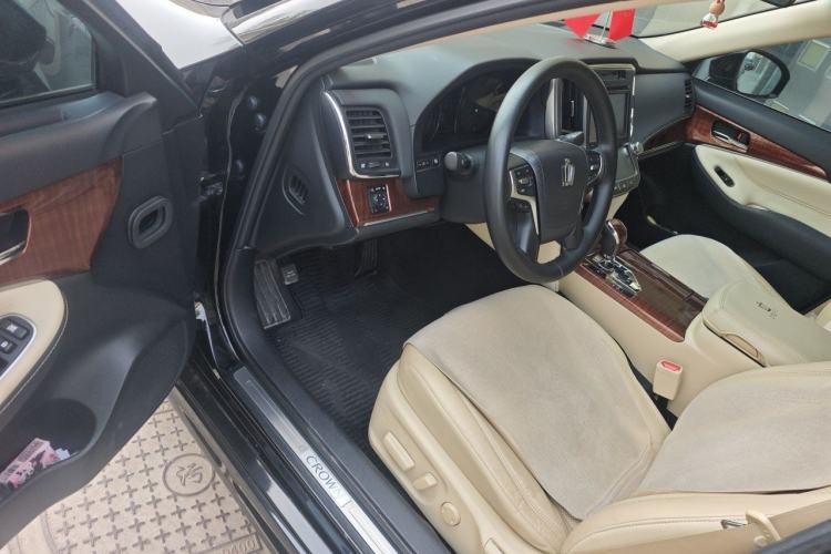 Used Toyota Crown 2015 2.5L Fashion Limited Edition Driver Seat