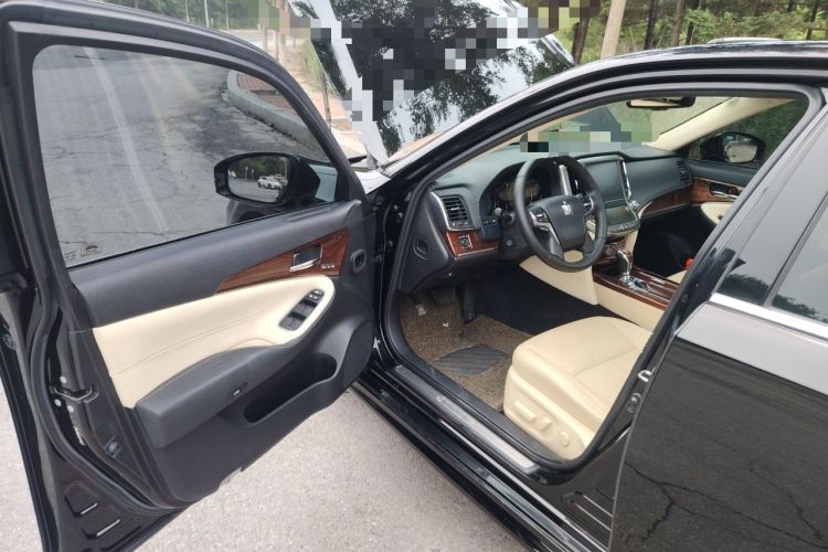 Used Toyota Crown 2015 2.5L Elite Edition Driver Seat