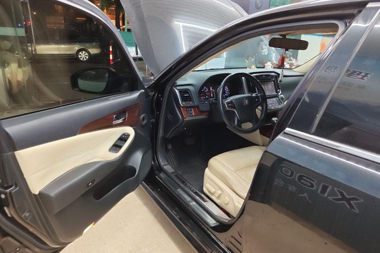 Used Toyota Crown 2015 2.0T Fashion Edition Driver Seat