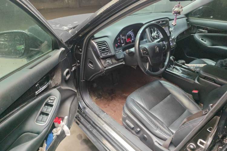 Used Toyota Crown 2015 2.0T Fashion Edition Driver Seat