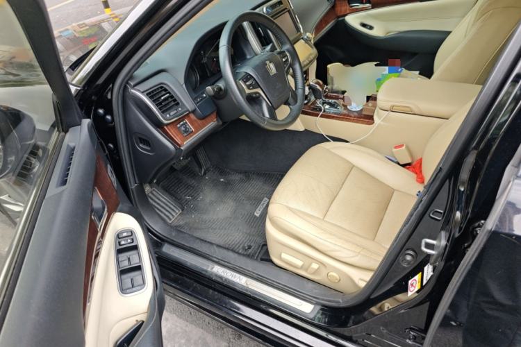 Used Toyota Crown 2015 2.5L Smart Edition Driver Seat