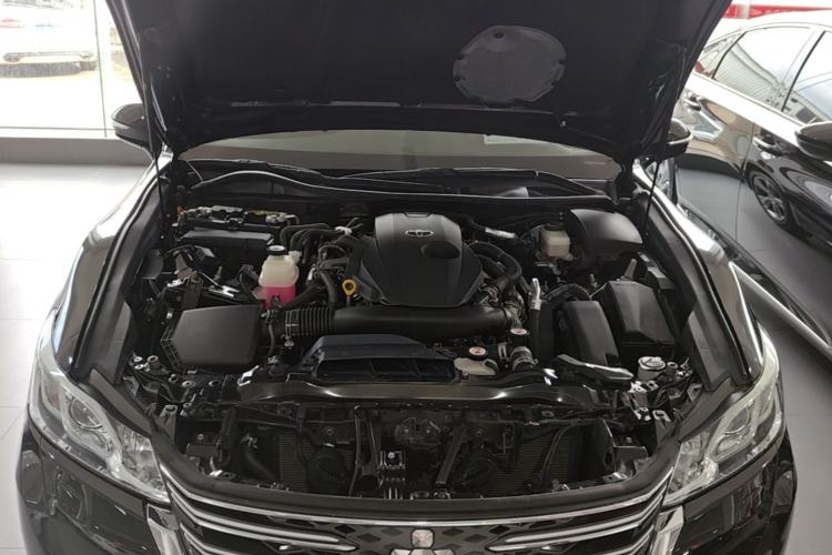 Used Toyota Crown 2015 2.0T Fashion Edition Engine Bay