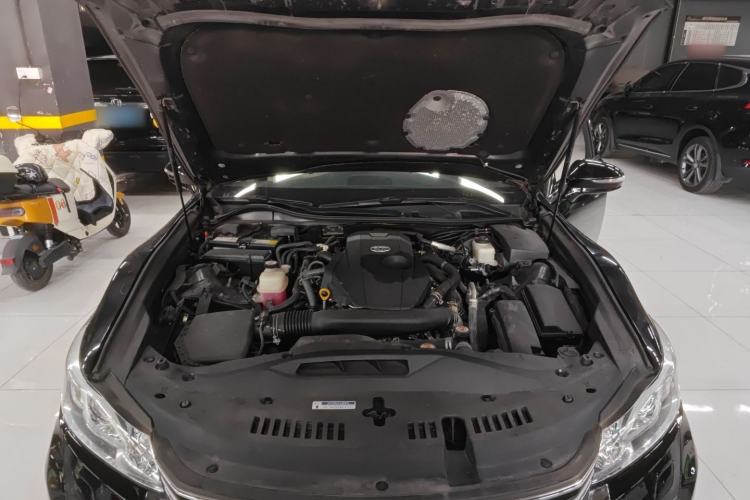 Used Toyota Crown 2015 2.0T Fashion Edition Engine Bay