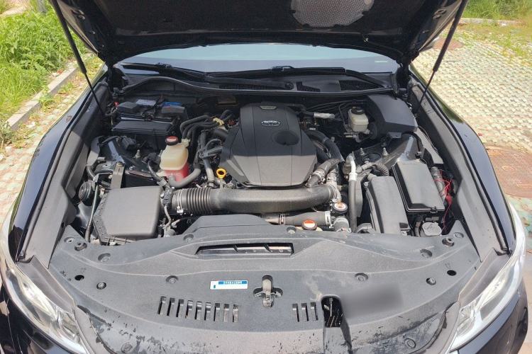 Used Toyota Crown 2015 2.0T Fashion Edition Engine Bay