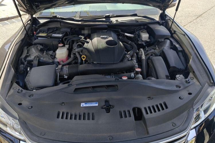 Used Toyota Crown 2015 2.0T Fashion Edition Engine Bay