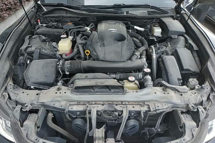 Used Toyota Crown 2015 2.0T Fashion Edition Engine Bay
