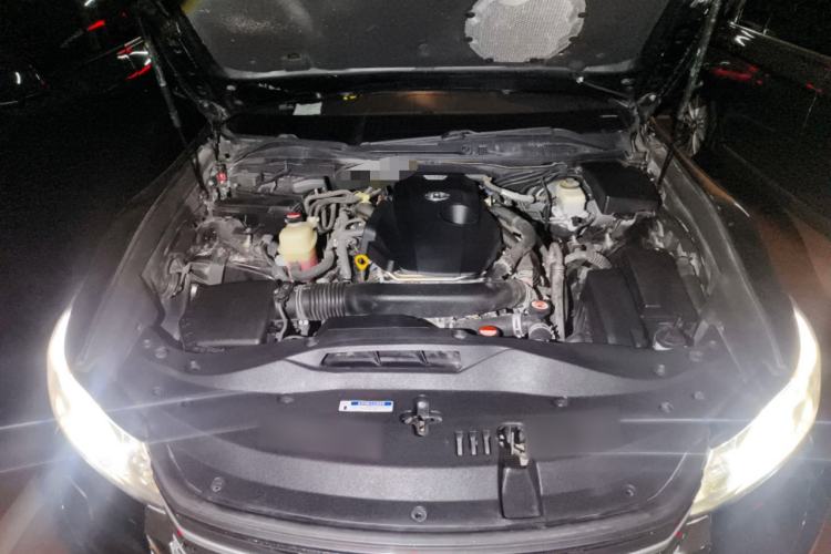 Used Toyota Crown 2015 2.0T Fashion Edition Engine Bay