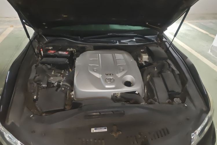 Used Toyota Crown 2015 2.5L Elite Edition Engine Bay