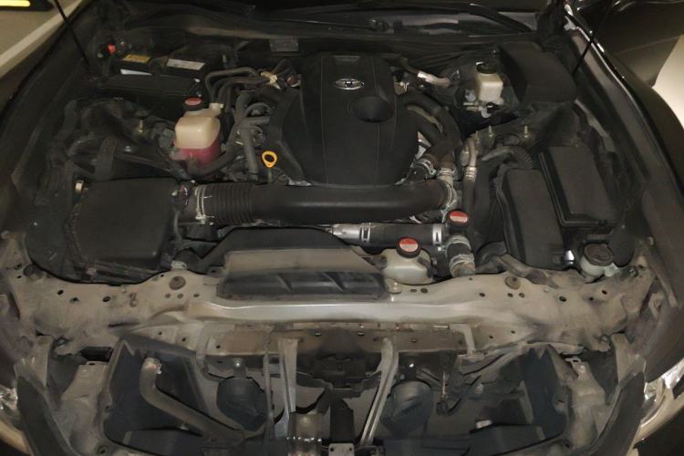 Used Toyota Crown 2015 2.0T Fashion Edition Engine Bay
