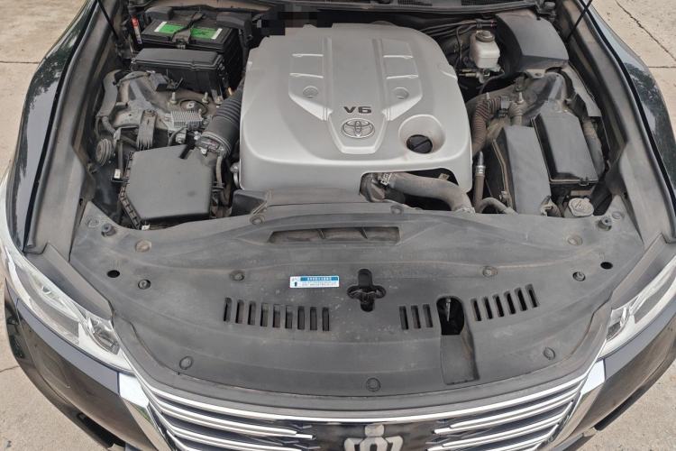 Used Toyota Crown 2015 2.5L Smart Edition Engine Bay