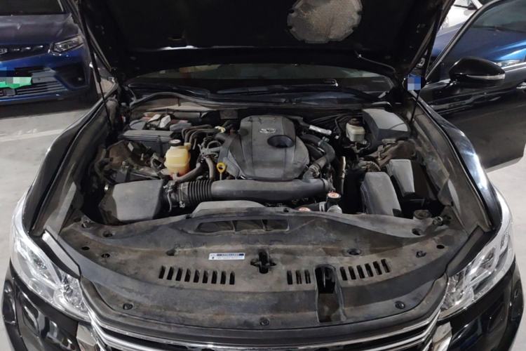 Used Toyota Crown 2015 2.0T Fashion Edition Engine Bay