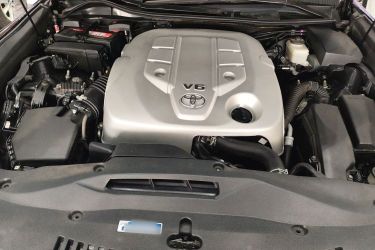 Used Toyota Crown 2015 2.5L Smart Edition Engine Bay