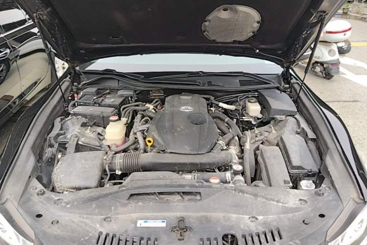Used Toyota Crown 2015 2.0T Fashion Edition Engine Bay