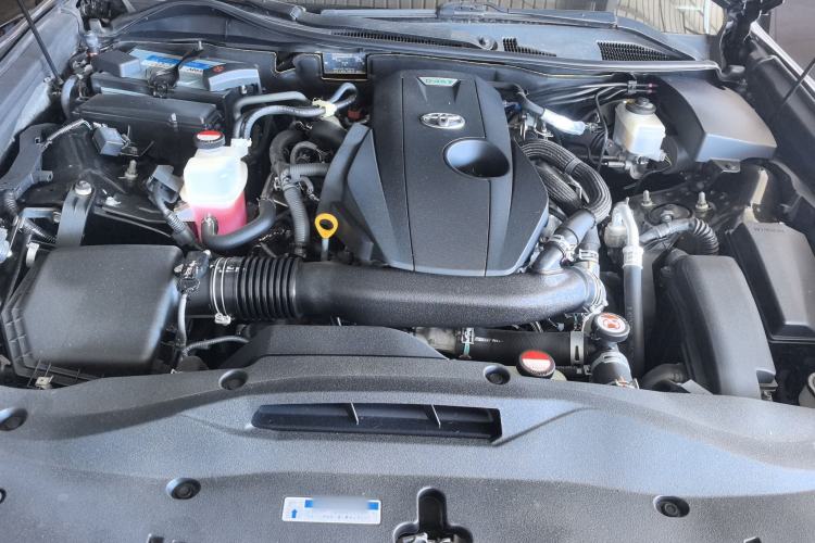Used Toyota Crown 2015 2.0T Fashion Edition Engine Bay