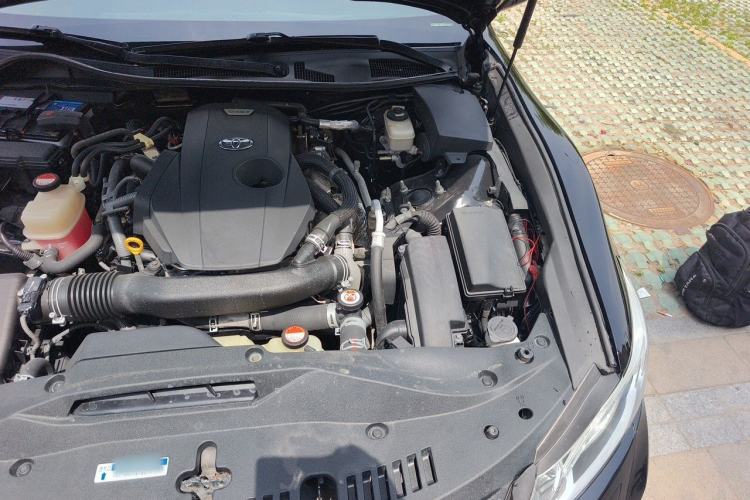 Used Toyota Crown 2015 2.0T Fashion Edition Engine Bay Left