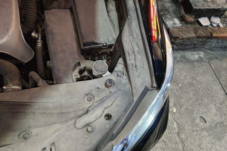 Used Toyota Crown 2015 2.5L Smart Edition Engine Bay Left