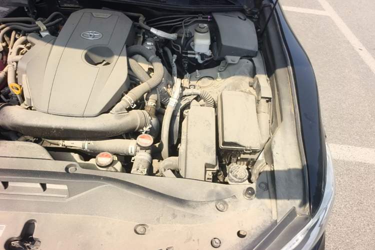 Used Toyota Crown 2015 2.0T Fashion Edition Engine Bay Left