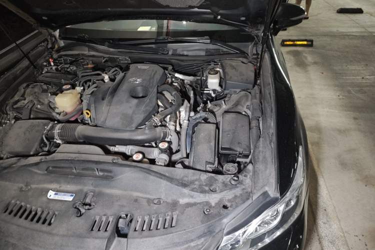Used Toyota Crown 2015 2.0T Fashion Edition Engine Bay Left