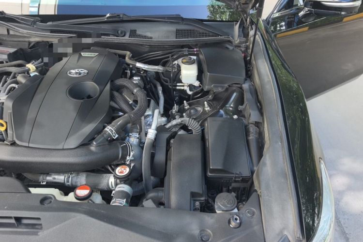 Used Toyota Crown 2015 2.0T Fashion Edition Engine Bay Left