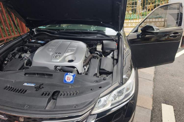 Used Toyota Crown 2015 2.5L Smart Edition Engine Bay Left