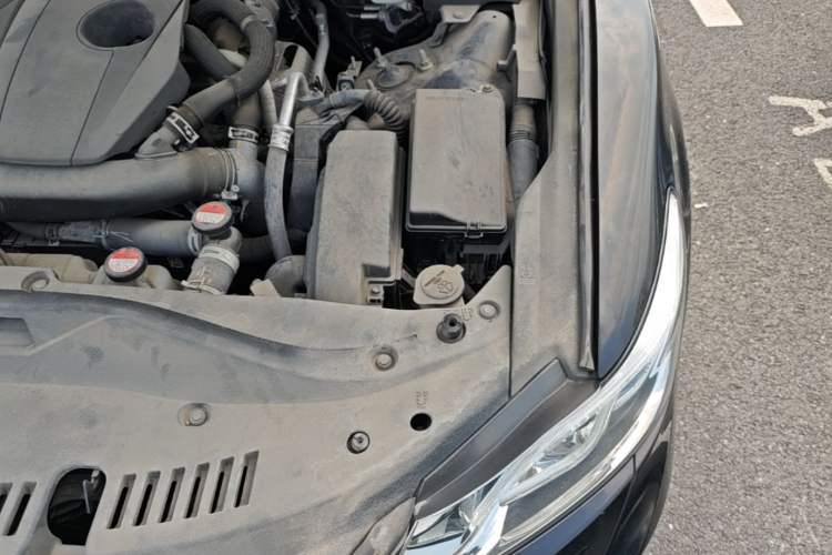Used Toyota Crown 2015 2.0T Fashion Edition Engine Bay Left