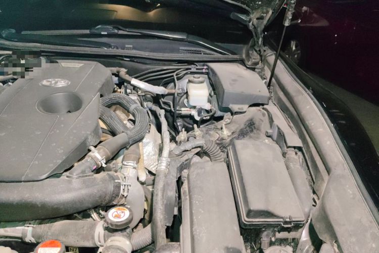 Used Toyota Crown 2015 2.0T Fashion Edition Engine Bay Left