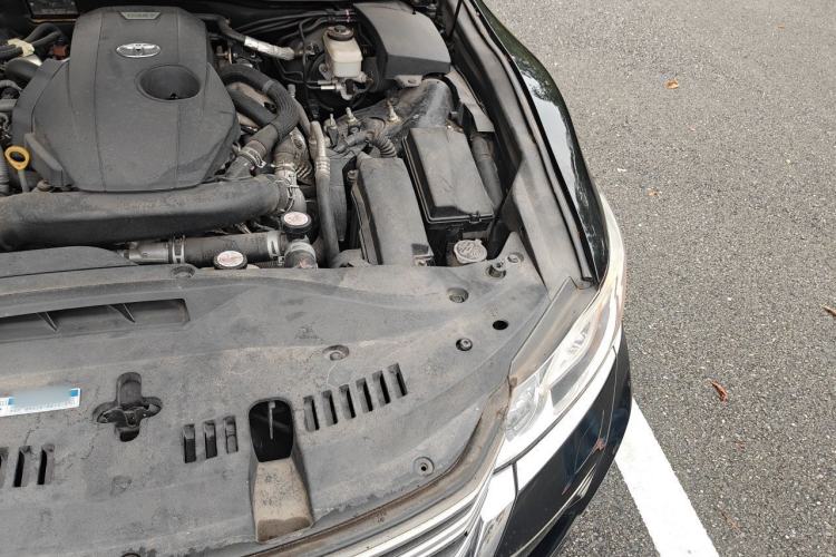 Used Toyota Crown 2015 2.0T Fashion Edition Engine Bay Left
