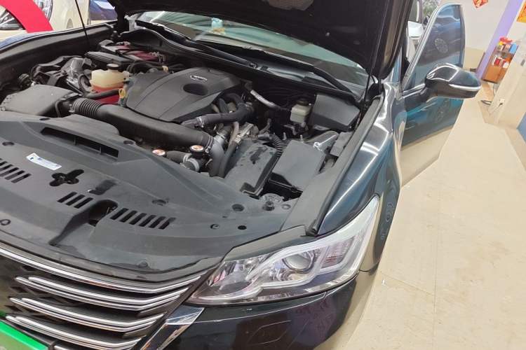 Used Toyota Crown 2015 2.0T Fashion Edition Engine Bay Left