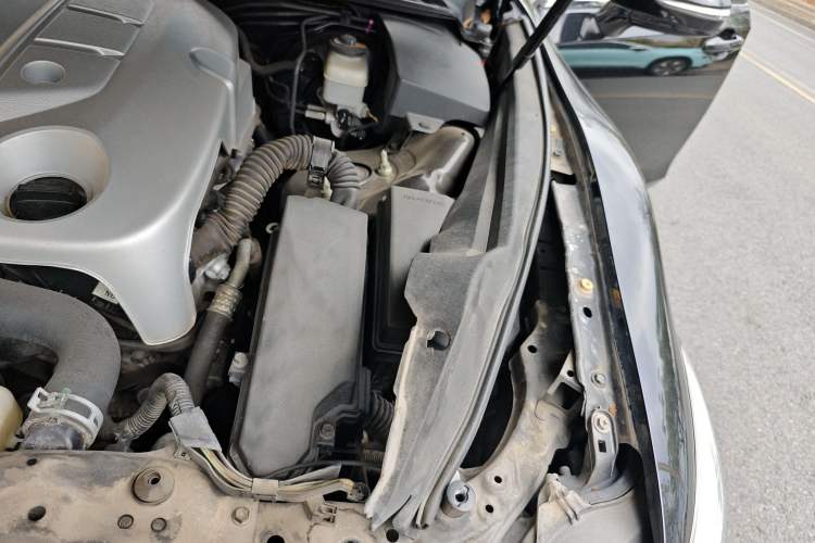 Used Toyota Crown 2015 2.5L Smart Edition Engine Bay Left