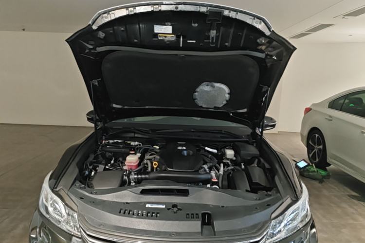 Used Toyota Crown 2015 2.0T Fashion Edition Engine Bay
