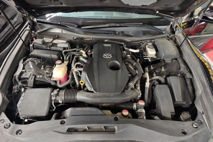 Used Toyota Crown 2015 2.0T Fashion Edition Engine Bay