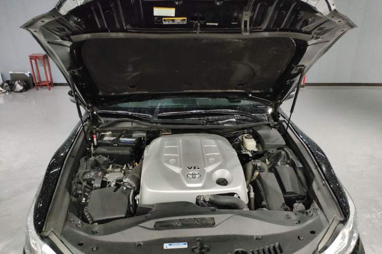 Used Toyota Crown 2015 2.5L Smart Edition Engine Bay