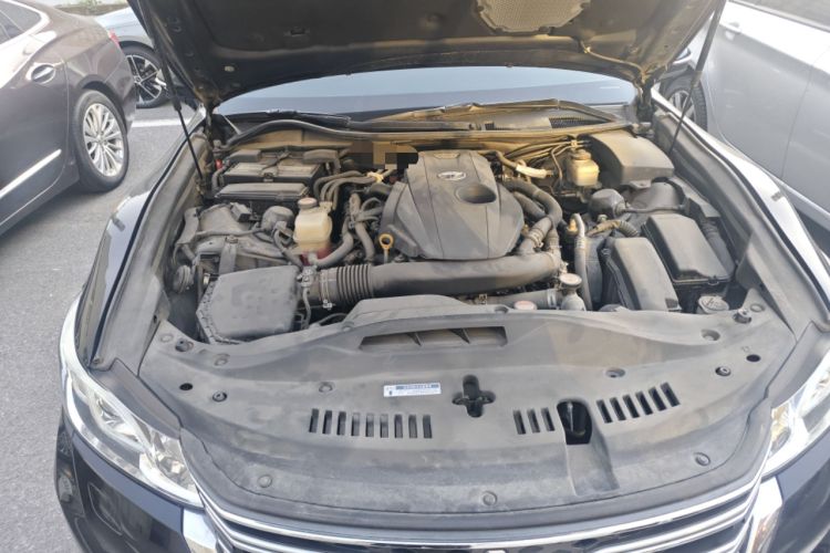 Used Toyota Crown 2015 2.0T Premium Edition Engine Bay Right