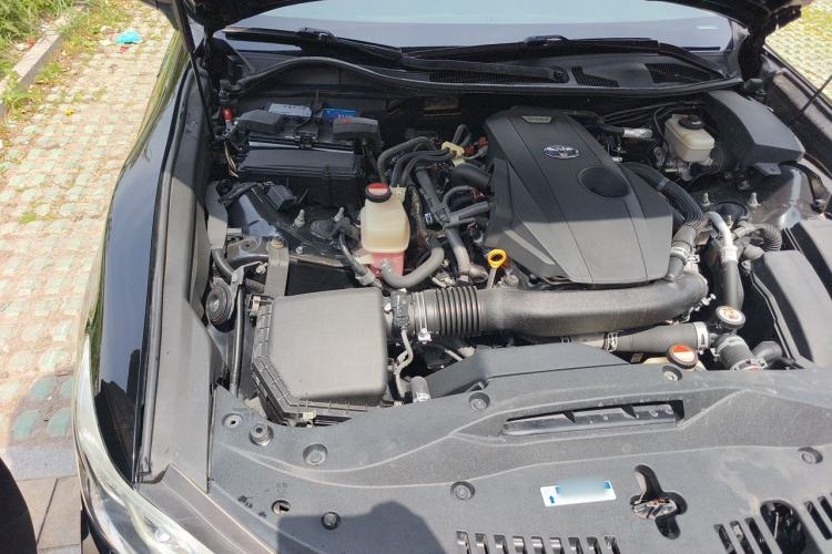 Used Toyota Crown 2015 2.0T Fashion Edition Engine Bay Right
