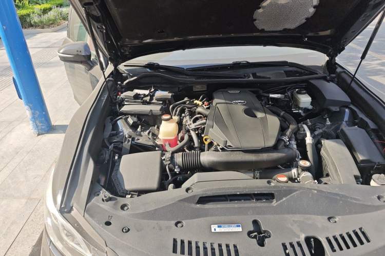 Used Toyota Crown 2015 2.0T Fashion Edition Engine Bay Right