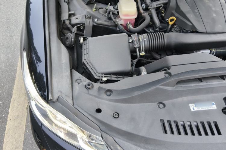 Used Toyota Crown 2015 2.0T Fashion Edition Engine Bay Right