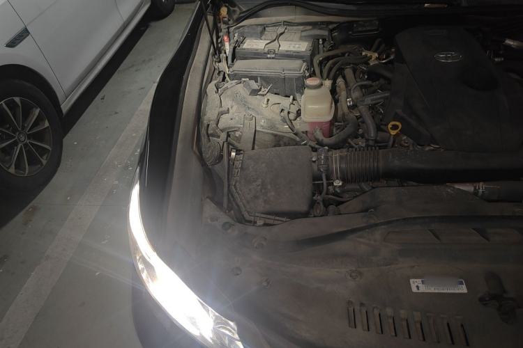 Used Toyota Crown 2015 2.0T Fashion Edition Engine Bay Right