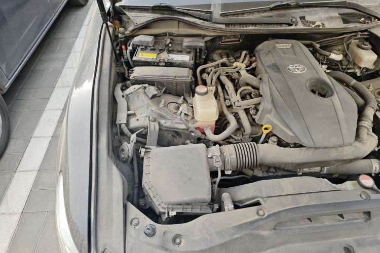Used Toyota Crown 2015 2.0T Fashion Edition Engine Bay Right