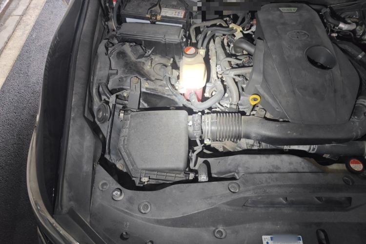 Used Toyota Crown 2015 2.0T Fashion Edition Engine Bay Right