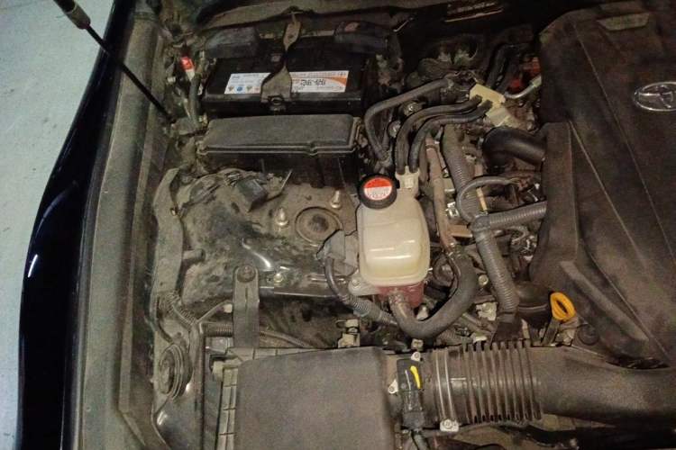 Used Toyota Crown 2015 2.0T Fashion Edition Engine Bay Right